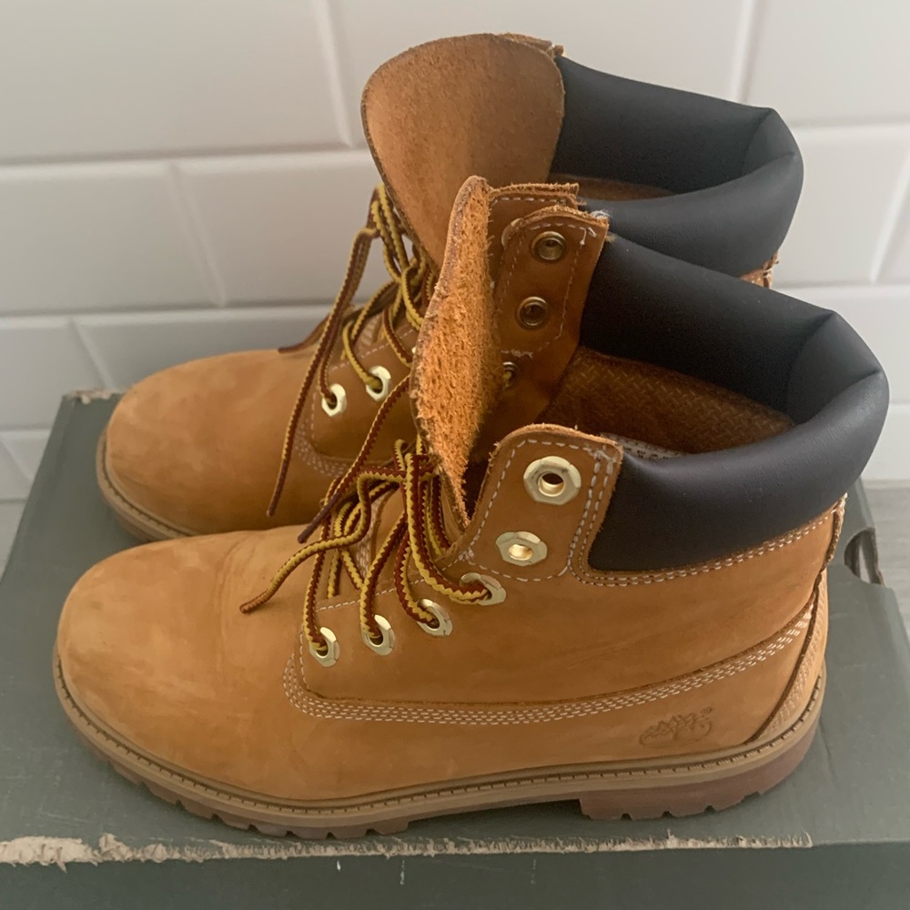 Timberland Junior's Black Nubuck Boots